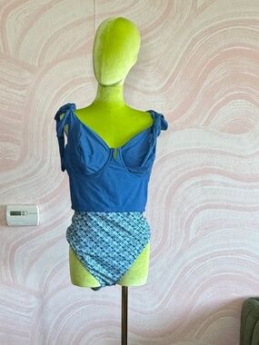 Old Navy Plus-size swimsuit bikini